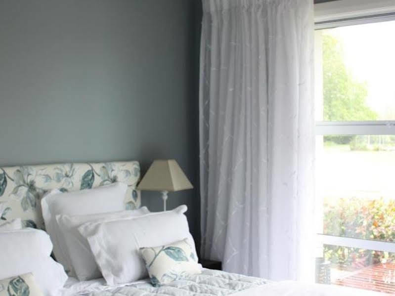 Revive On Oakview Boutique Beauty And Accommodation Ашбертон Экстерьер фото